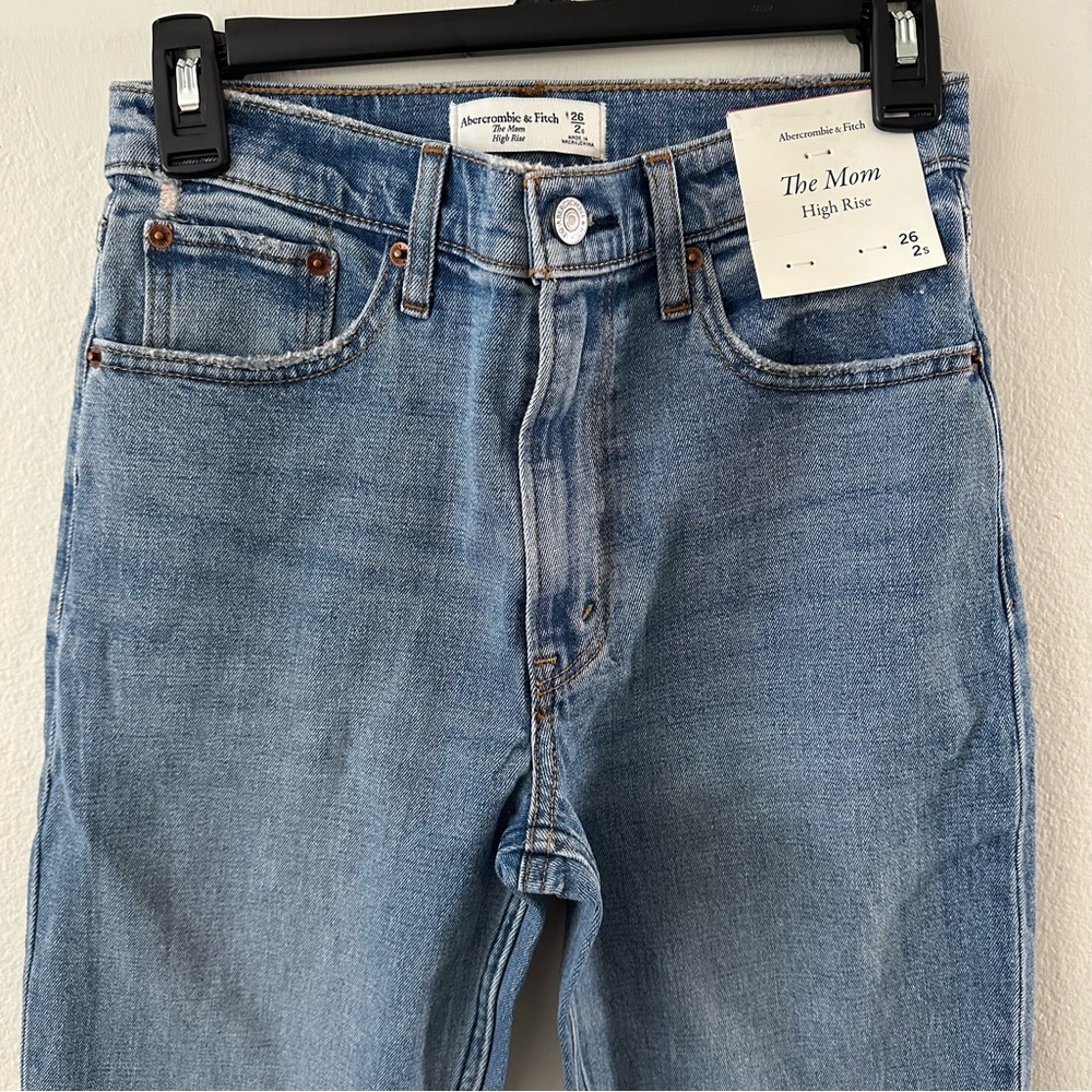A&F The Mom High Rise